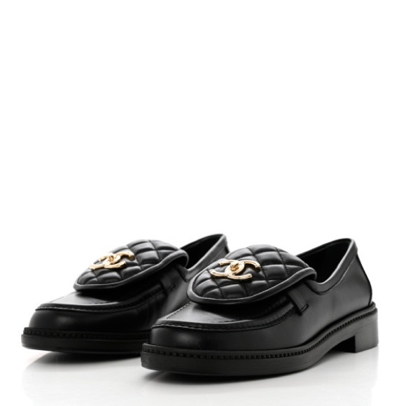 ‼️‼️PRICE FIRM‼️‼️ CHANEL Lambskin Quilted CC Turnlock Loafers 40 Black - Picture 3 of 13